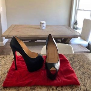 Size 37 Christian Louboutin “Your highness”